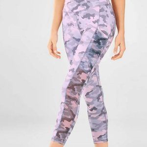 Fabletics On-the-Go High-Waisted Capri Size: L Color: Haze Grey Camo